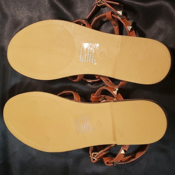 Madden Girl Brown 3-Strap with Ankle Wrap/Gold Studs Sandals - Picture 6 of 6